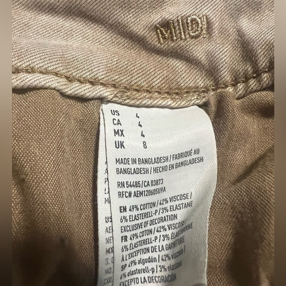 Khaki American Eagle Midi Shorts - Picture 2 of 4